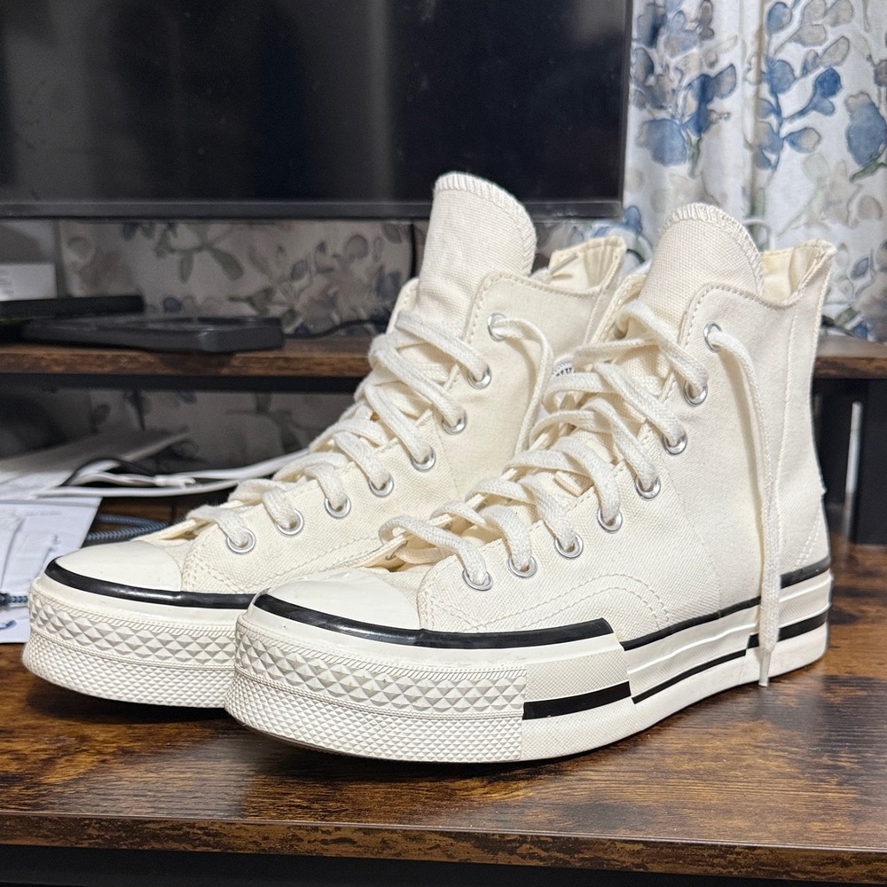 Converse High-Top Sneakers in Cream - Picture 4 of 4